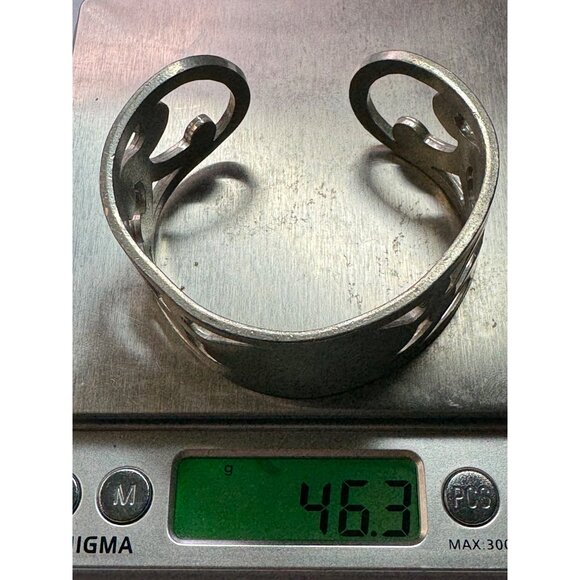 Vintage Estate Salisbury Pewter Cuff Bracelet 1" Wide Openwork 7" 46.3g - Picture 8 of 8